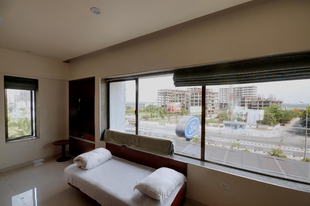 Shreeji Vatika Hotel Surat Eksteriør billede