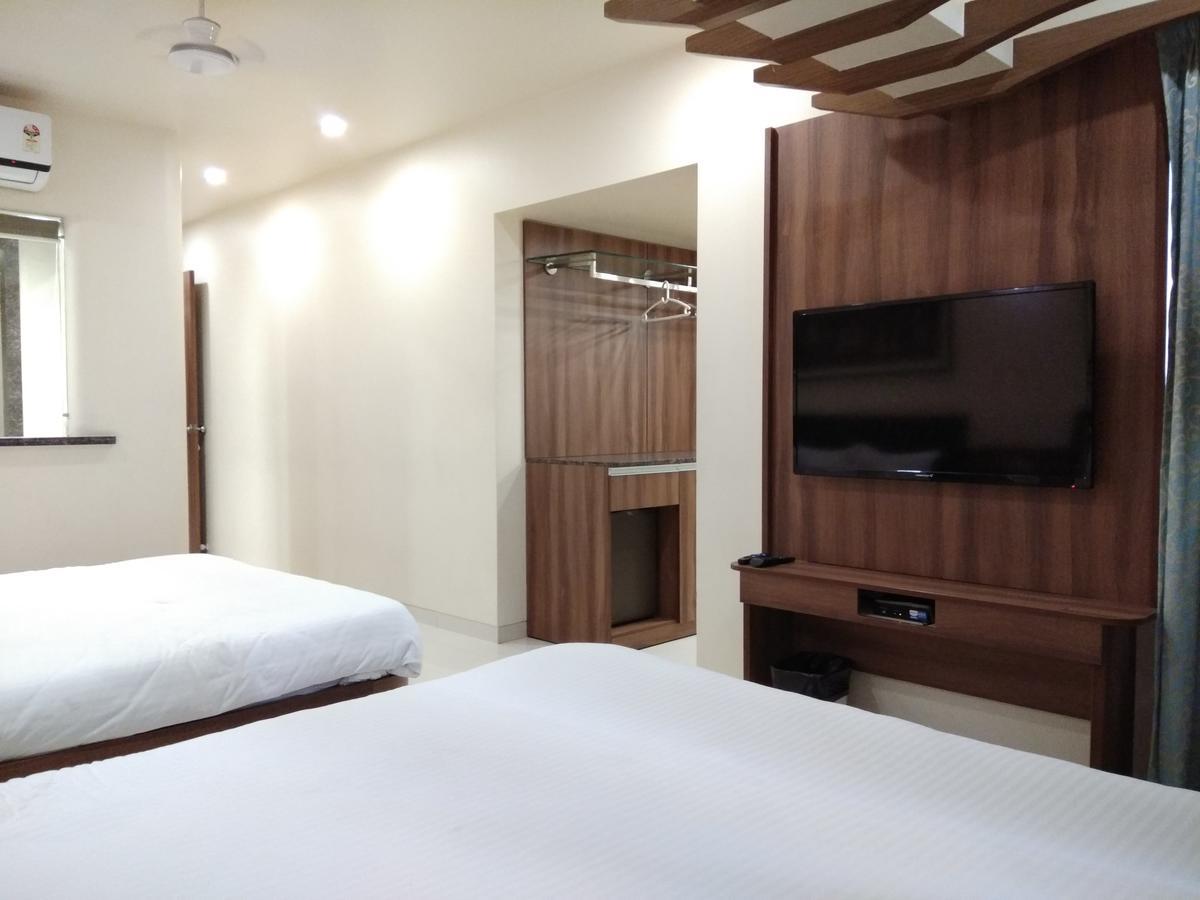 Shreeji Vatika Hotel Surat Eksteriør billede