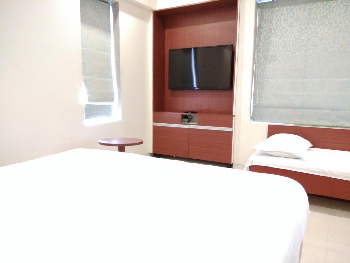 Shreeji Vatika Hotel Surat Eksteriør billede