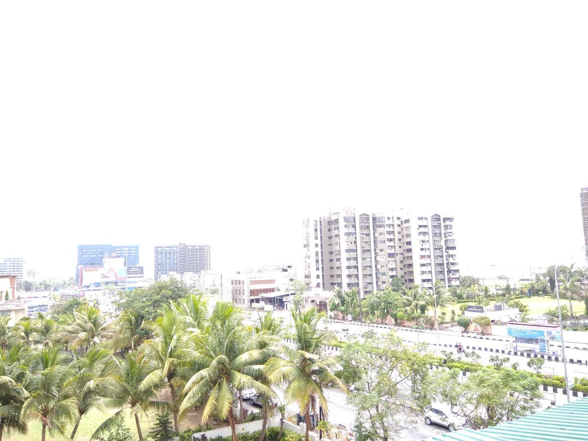 Shreeji Vatika Hotel Surat Eksteriør billede