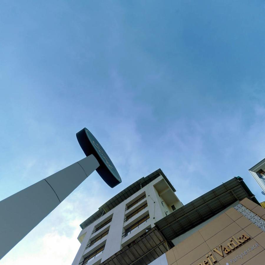 Shreeji Vatika Hotel Surat Eksteriør billede