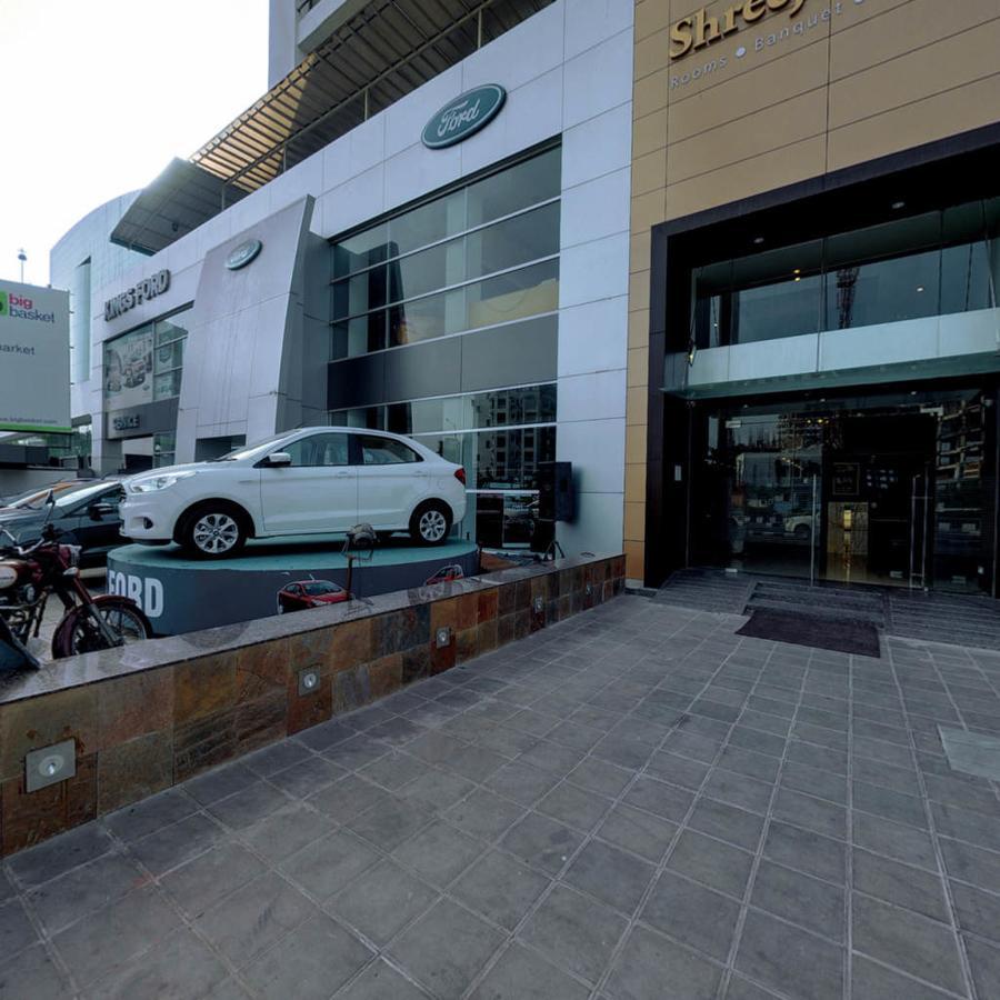 Shreeji Vatika Hotel Surat Eksteriør billede
