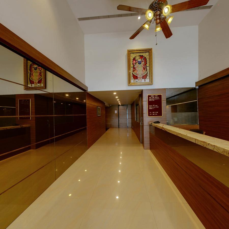 Shreeji Vatika Hotel Surat Eksteriør billede