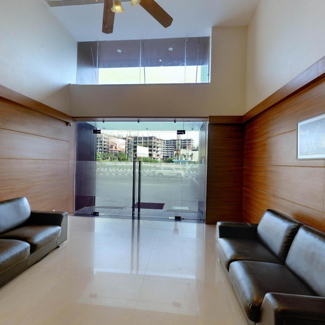 Shreeji Vatika Hotel Surat Eksteriør billede