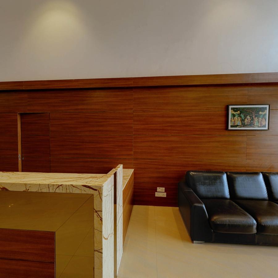 Shreeji Vatika Hotel Surat Eksteriør billede